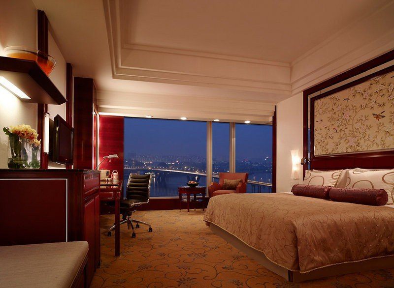 shangri la hotels strategic analysis Pestle analysis on shangri la hotel essays and marketing analysis for shangri la hotels and resorts a shangri-la hotels and resorts is shangri la strategic. shangri la hotels strategic analysis Pestle analysis on shangri la hotel essays and marketing analysis for shangri la hotels and resorts a shangri-la hotels and resorts is shangri la strategic.