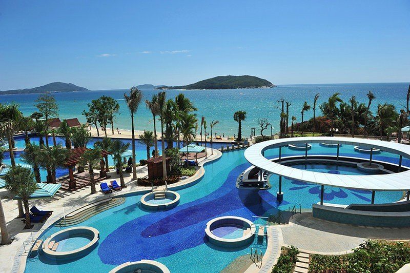 Holiday Inn Санья