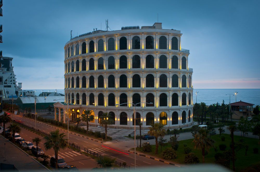 Отель колизей сайт. Батуми отель Colosseum. Colosseum Батуми Marina. Гостиница Колизей в Батуми.