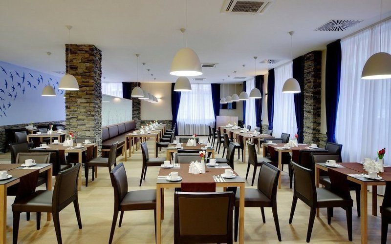 Tulip Inn красная Поляна